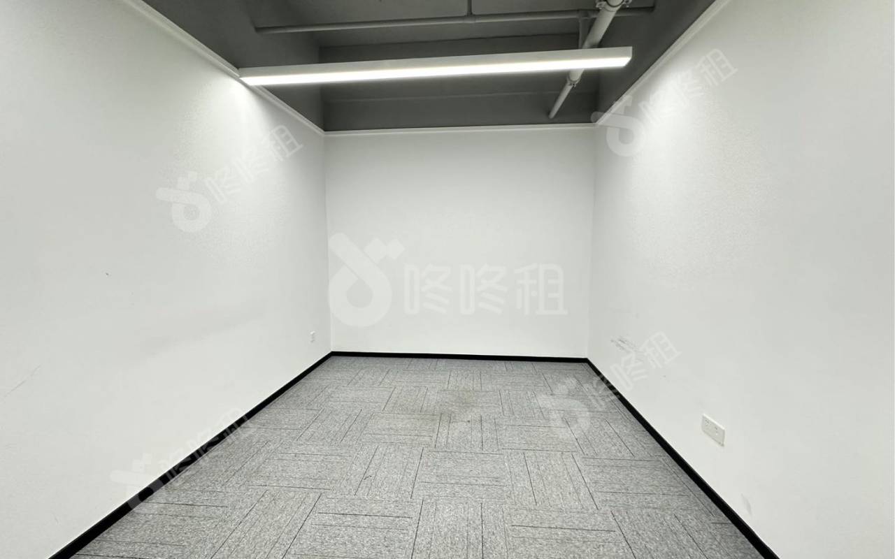 奋成智谷大厦_330平_精装_办公室隔间