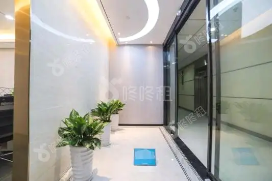 荣超经贸中心_100平米_精装_办公室房源出租