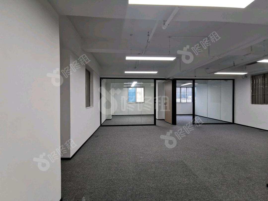 天乐大厦_82平_精装_办公室开间
