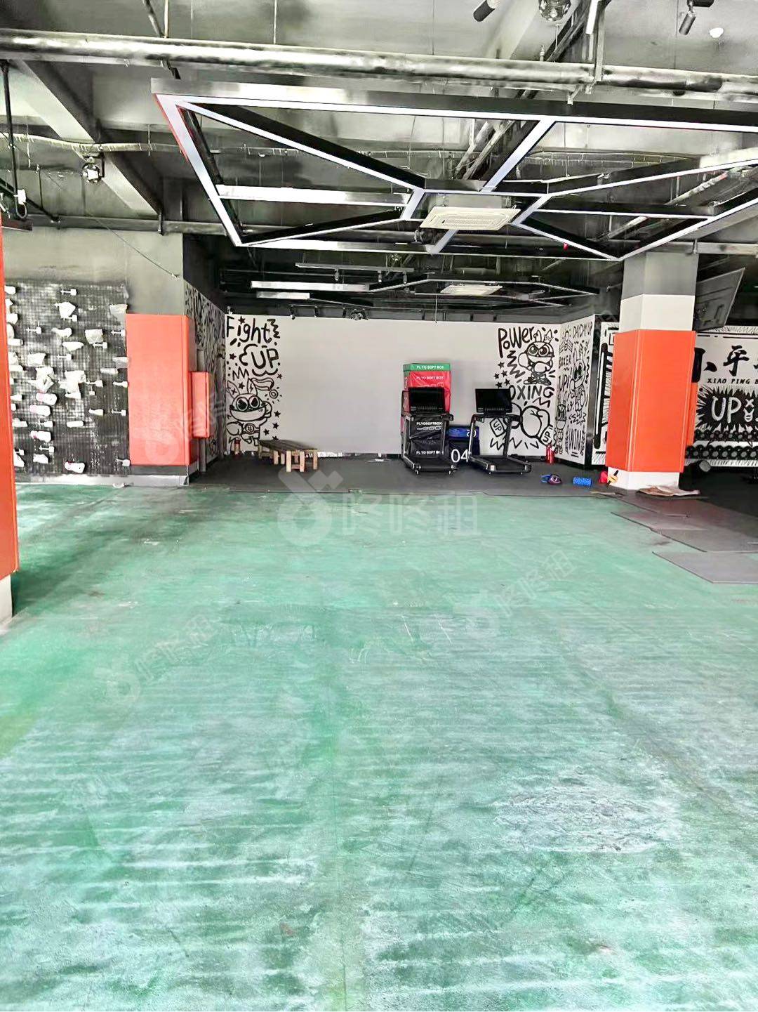 花园城数码大厦_685平_精装_办公室开间