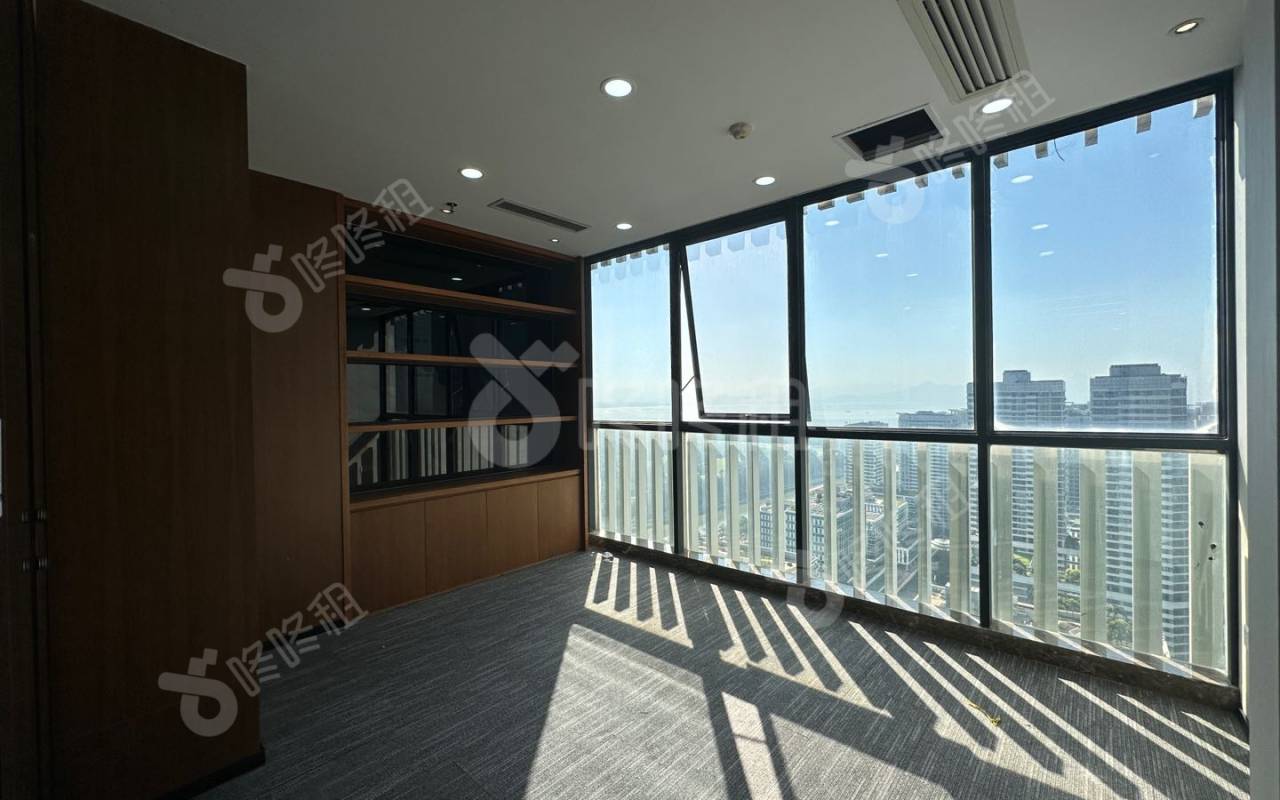 深圳湾科技生态园_118平_精装_办公室隔间