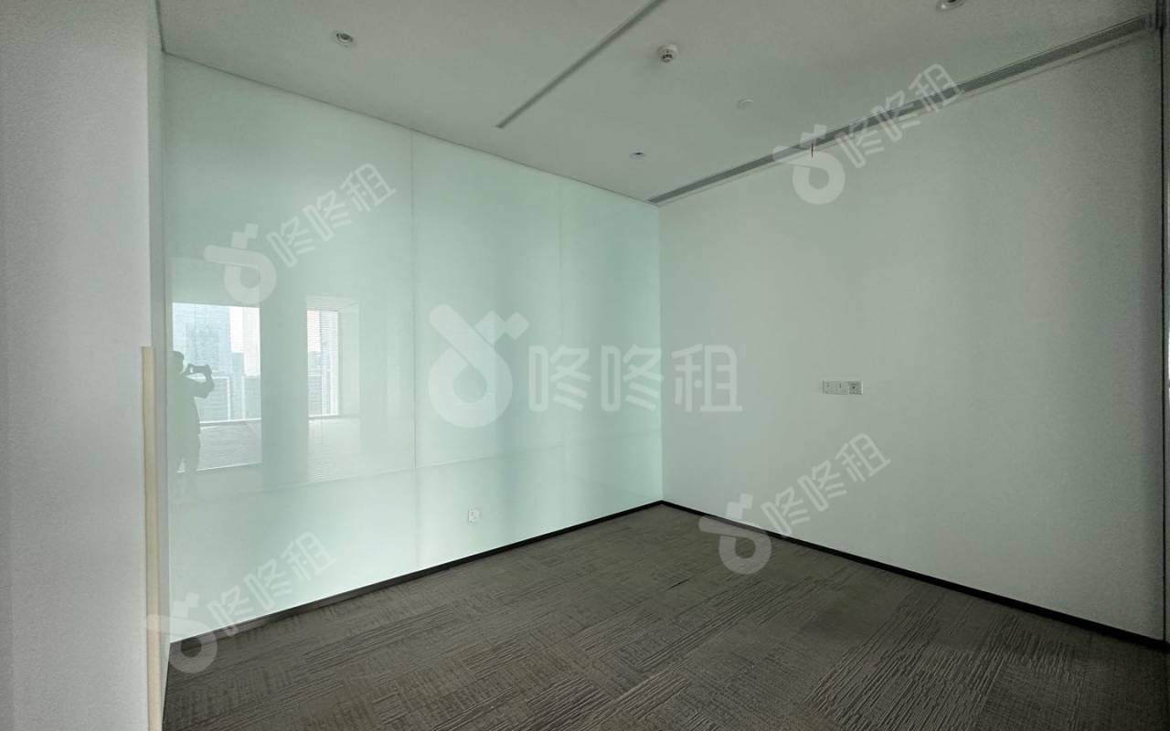 光启未来中心_2222平_简装_办公室隔间