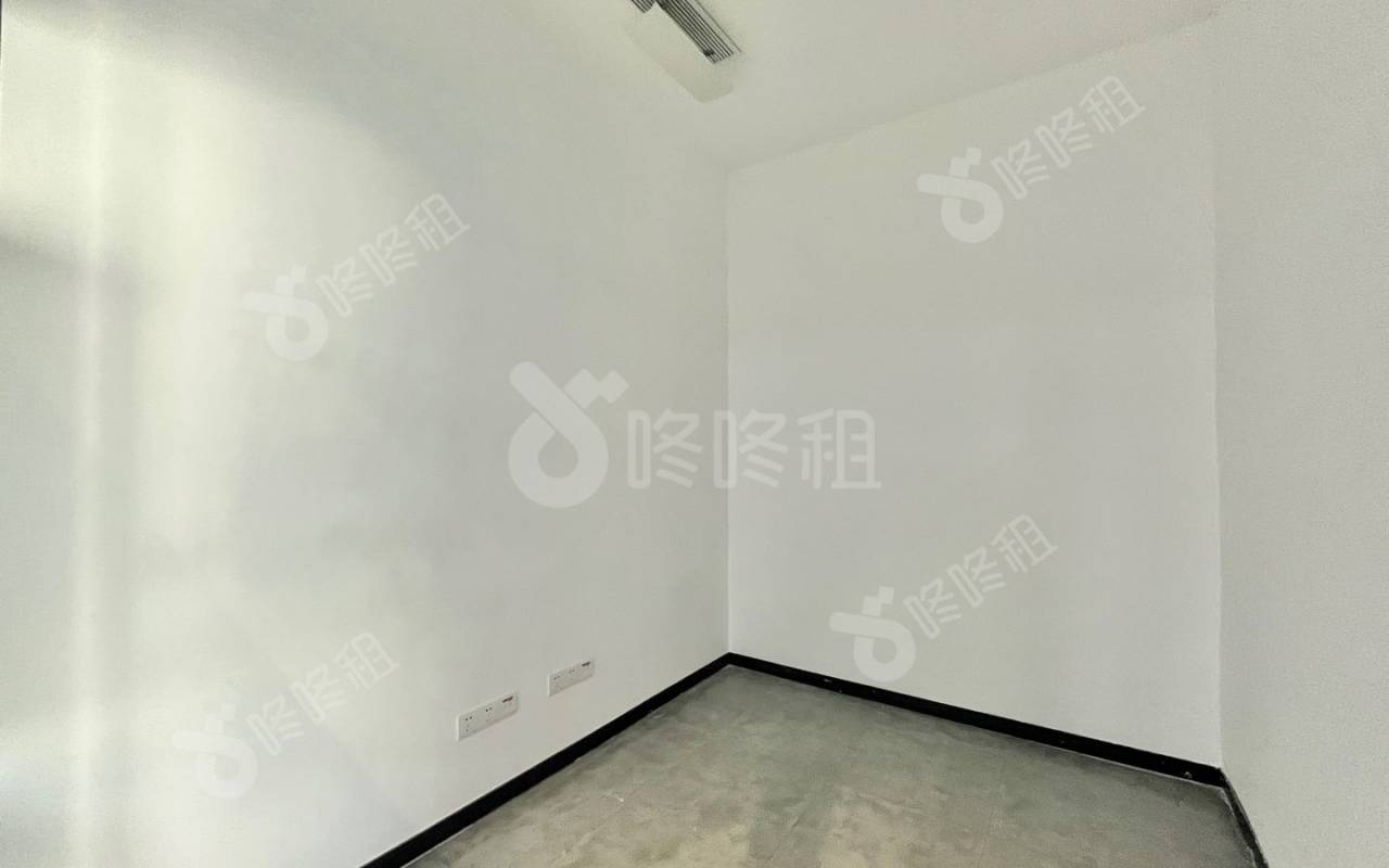 海翔广场_272平_精装_办公室隔间