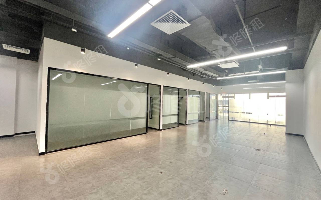 海翔广场_272平_精装_办公室开间