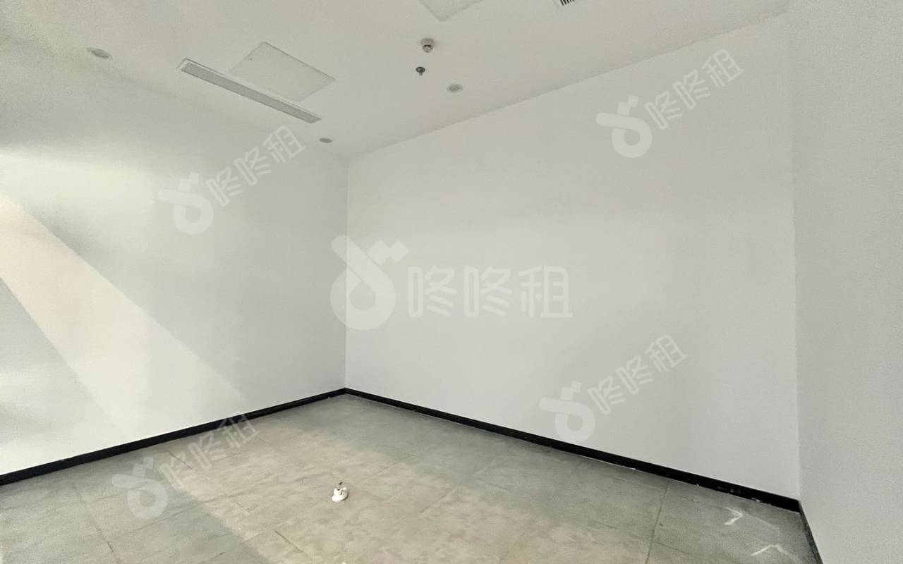 海翔广场_272平_精装_办公室隔间