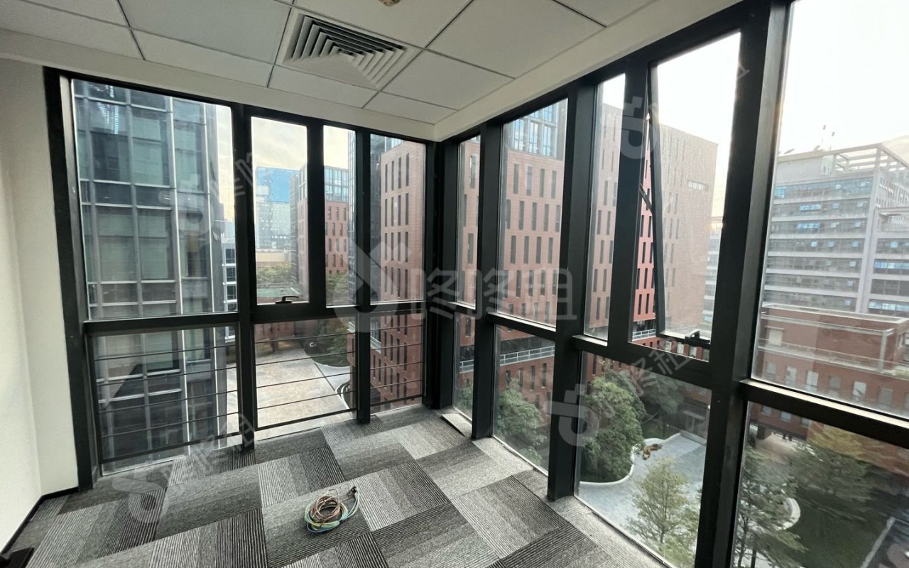 同方科兴科学园_281平_精装_办公室隔间