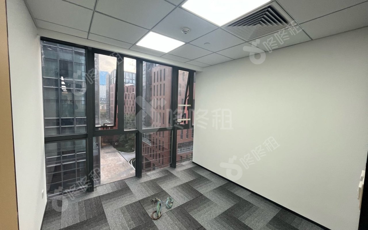 同方科兴科学园_281平_精装_办公室隔间