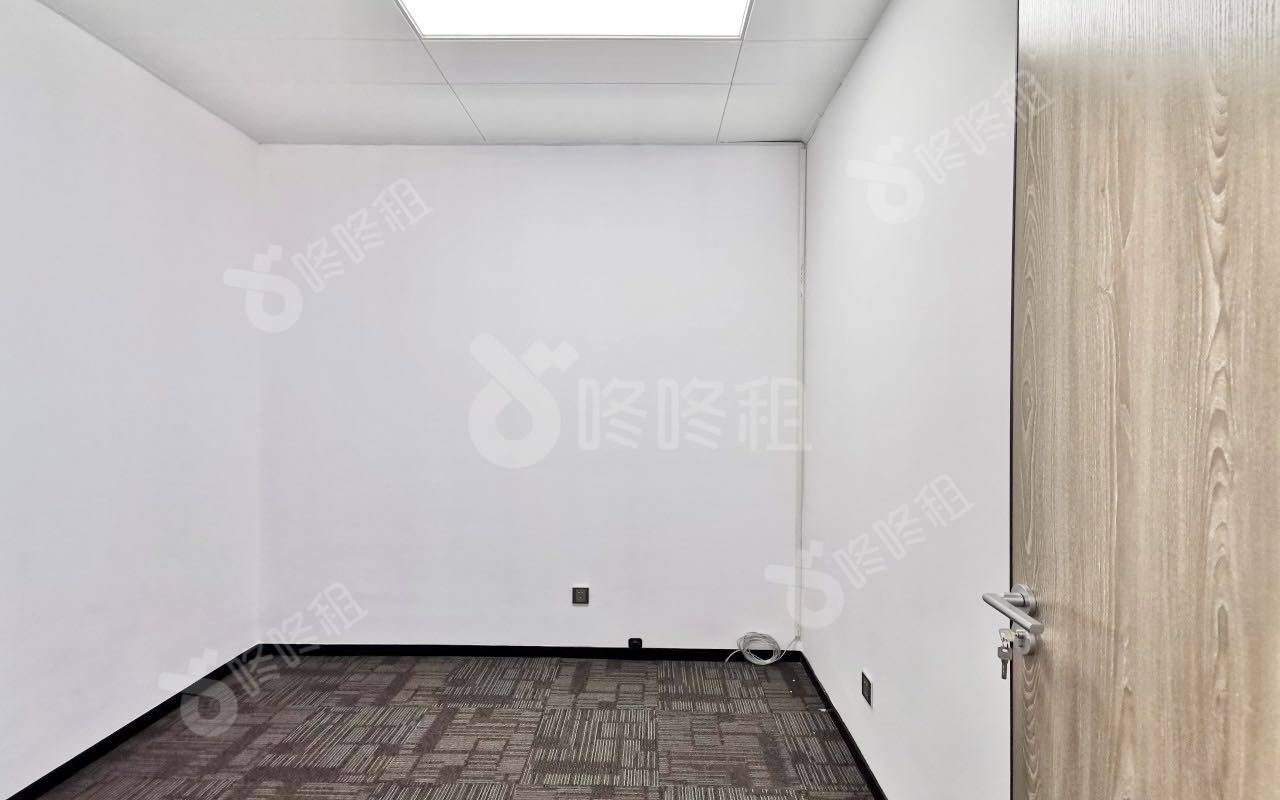 东方科技大厦_198平_精装_办公室隔间