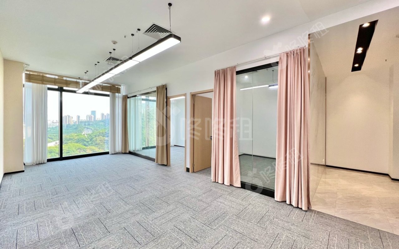 前海诚进大厦_160平_精装_办公室开间