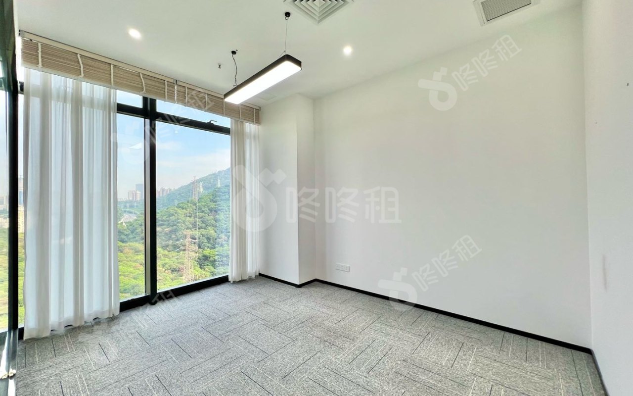 前海诚进大厦_160平_精装_办公室隔间