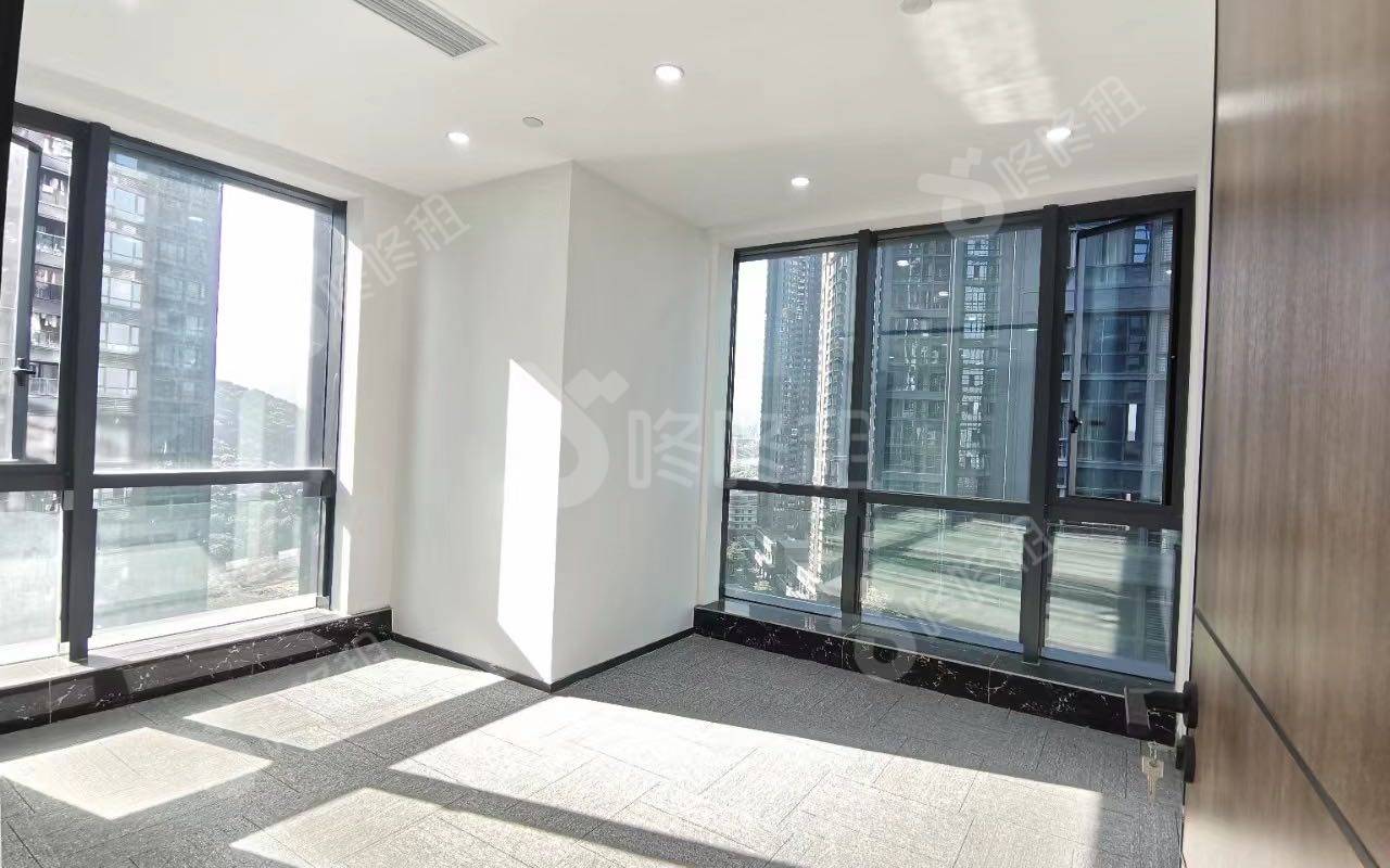 京基御景峯大厦_259平_精装_办公室隔间