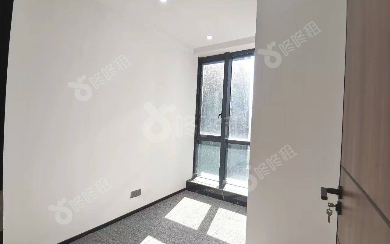 京基御景峯大厦_259平_精装_办公室隔间