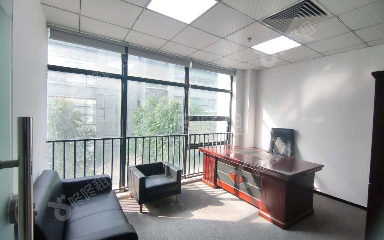 兰光科技大厦_368平_精装_办公室隔间