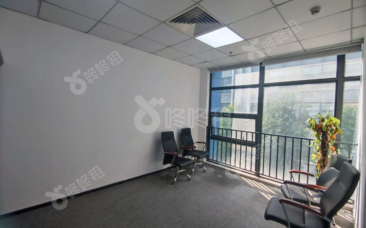 兰光科技大厦_368平_精装_办公室隔间