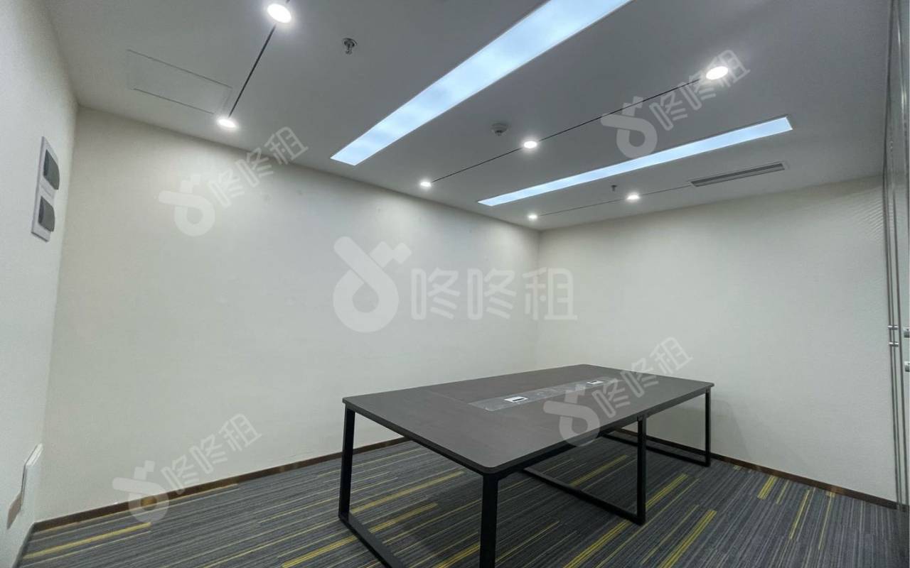 金运世纪大厦_273平_精装_办公室隔间