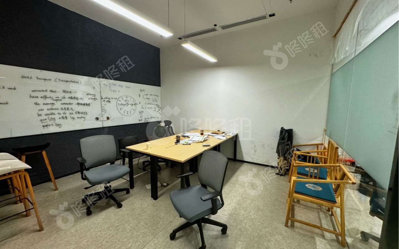 方直前海国际文化中心(二元桥深港设计创意产业园)_3054平_豪装_办公室隔间