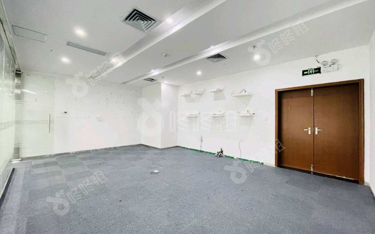 康佳研发大厦_425平_精装_办公室隔间