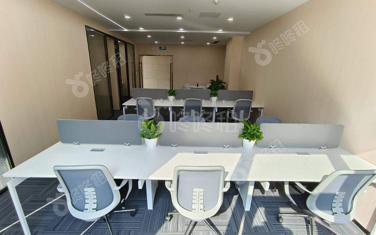 光浩国际中心_165平_精装_办公室开间