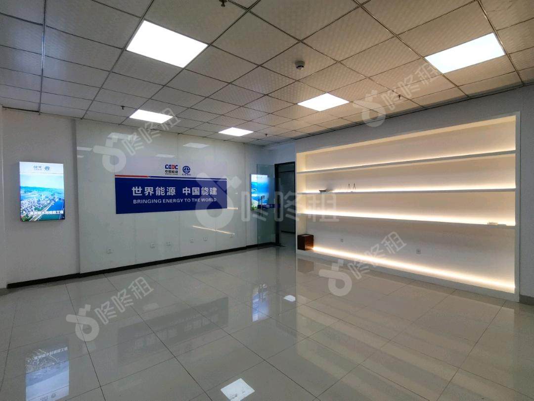 蓝坤集团大厦_290平_精装_办公室隔间