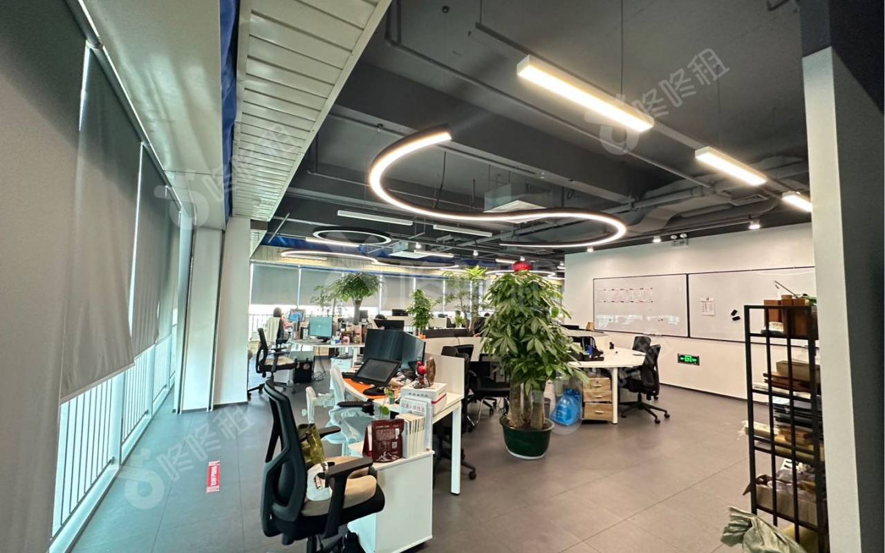 酷派大厦_842.81平_精装_办公室开间