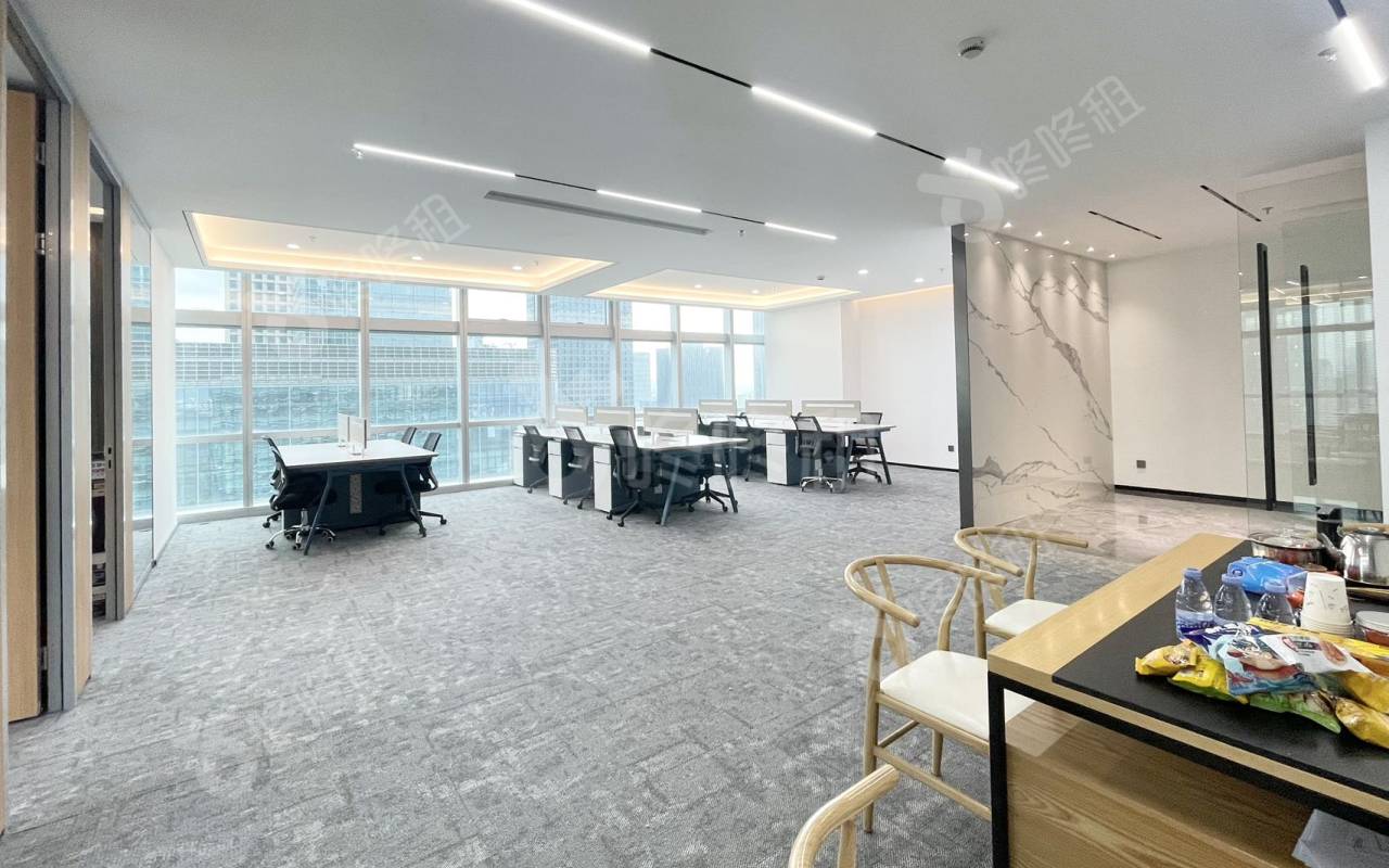 新世界中心_563平_精装_办公室开间