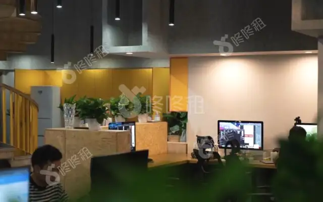 万科云城设计公社_376平米_豪装_办公室房源出租