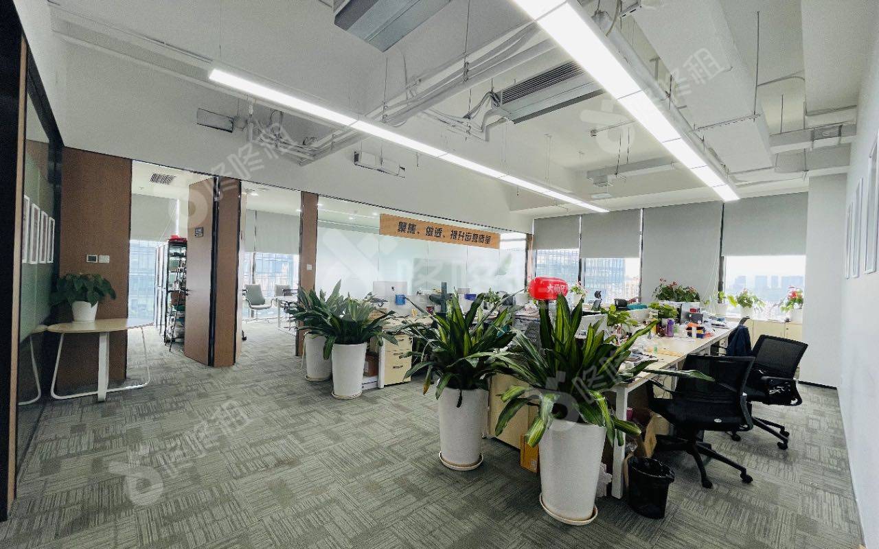 方大城_363平_精装_办公室开间