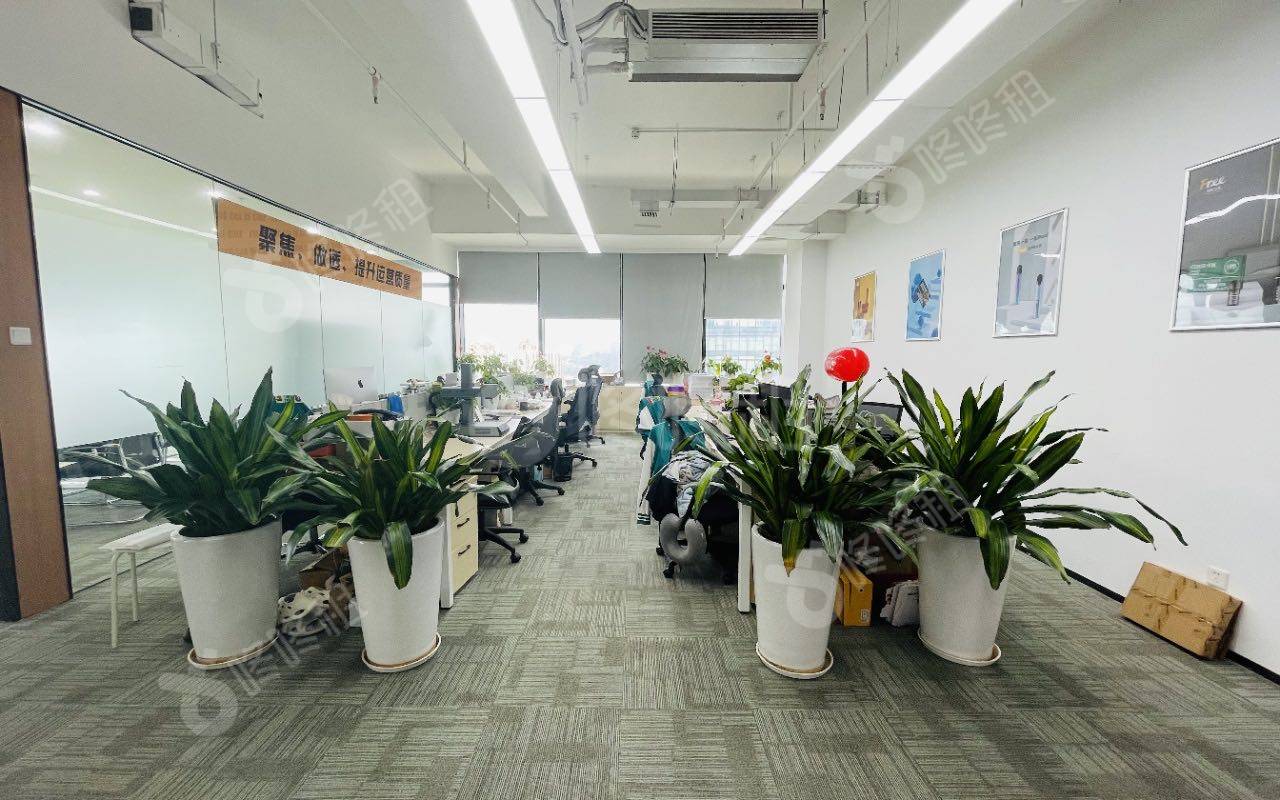 方大城_363平_精装_办公室开间