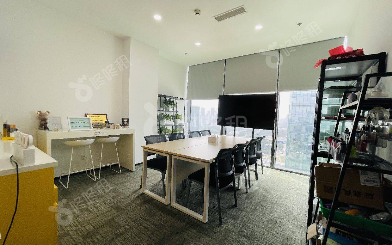 方大城_363平_精装_办公室隔间