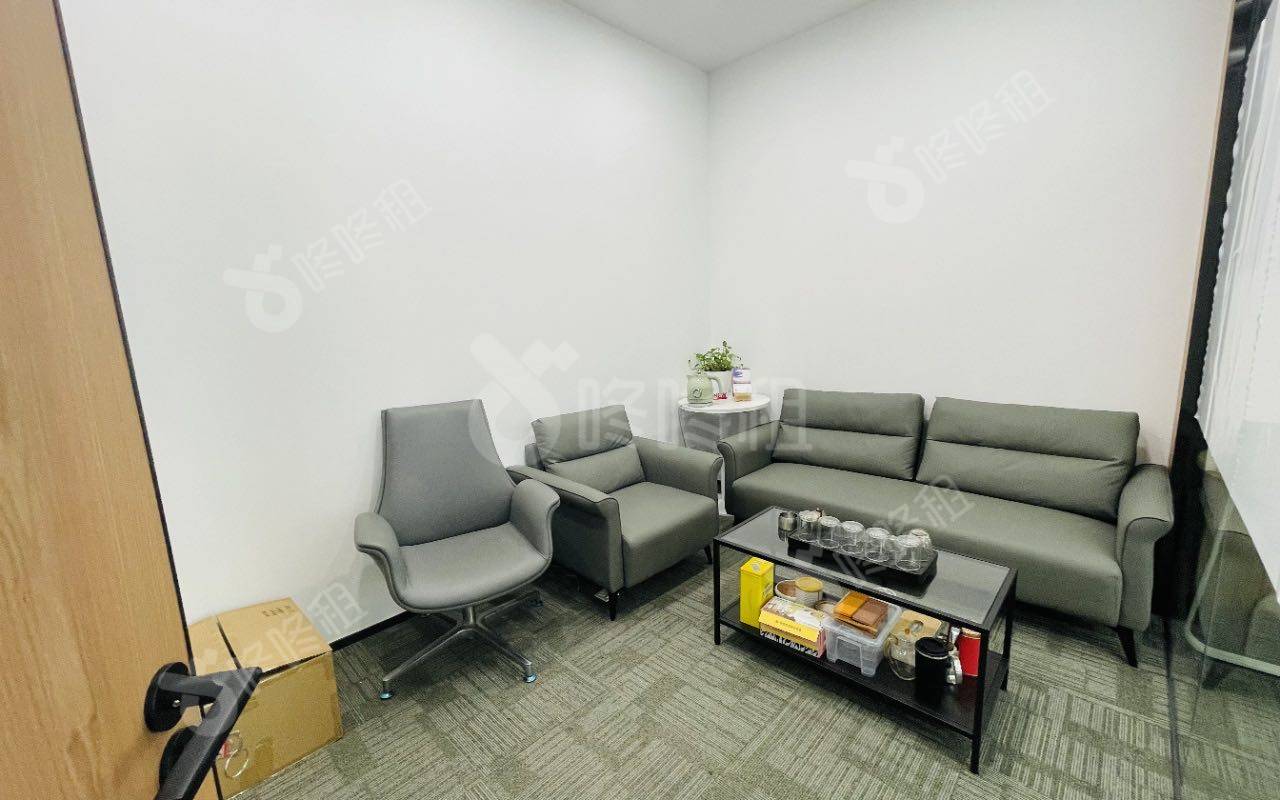 方大城_363平_精装_办公室隔间