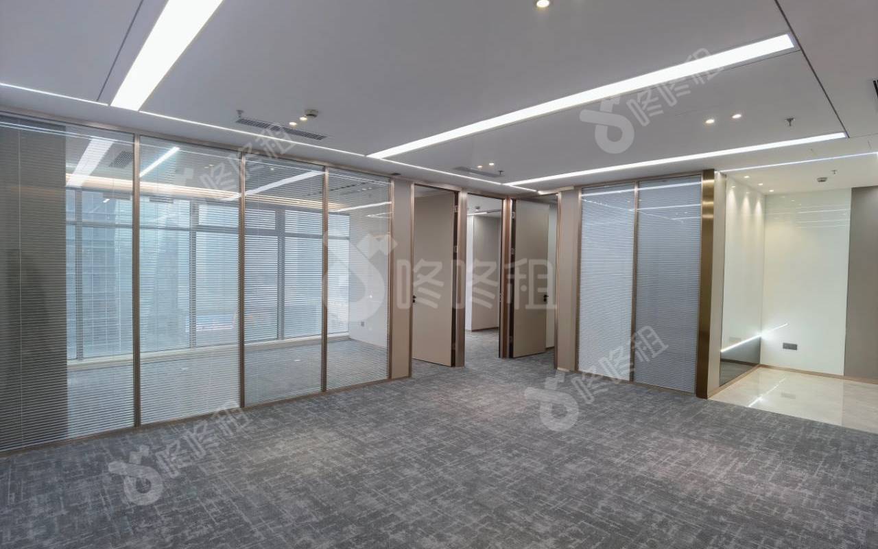 天利中央广场_183平_精装_办公室开间