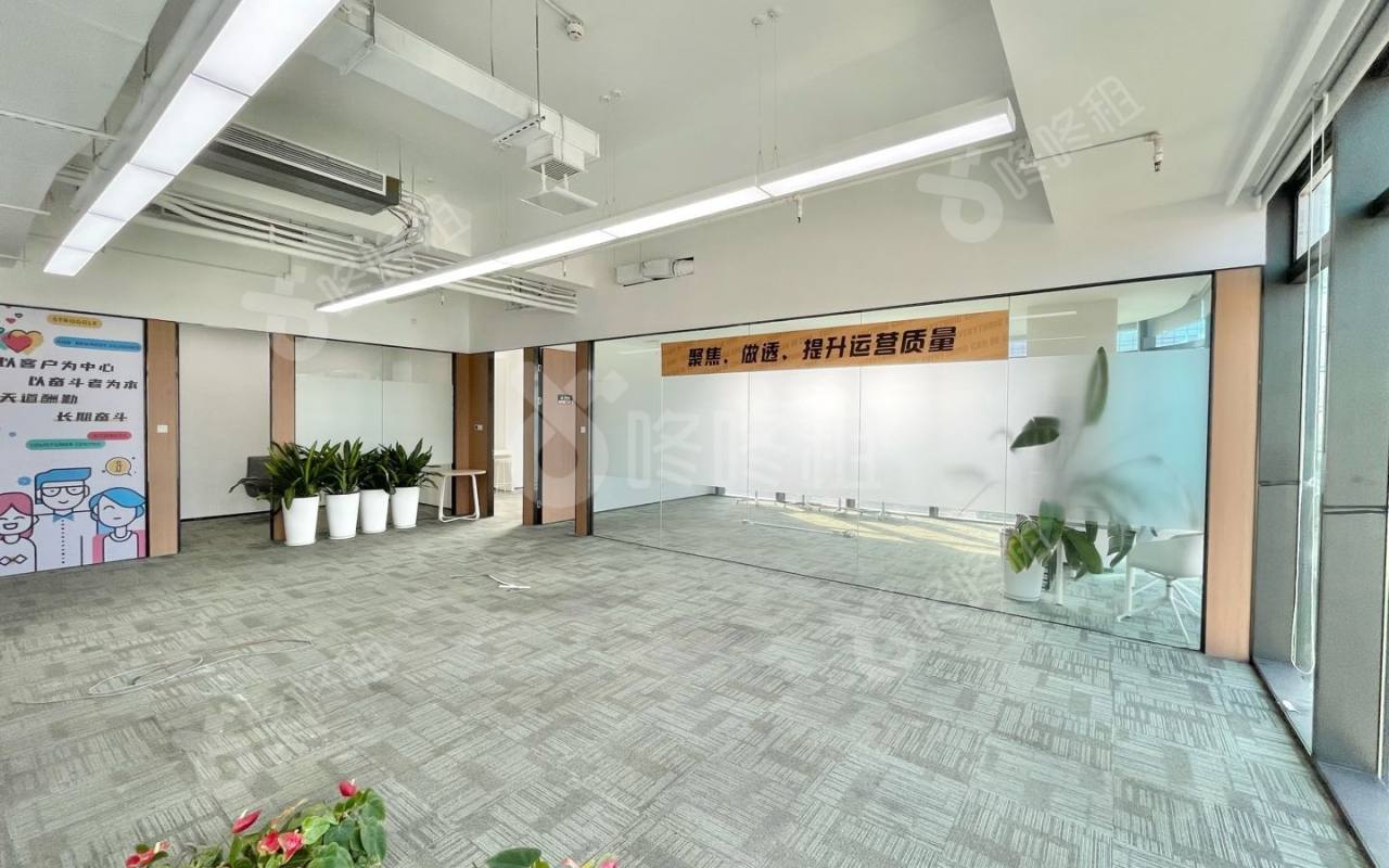 方大城_716平_豪装_办公室开间