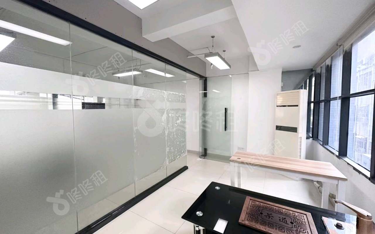 OTO创客+_60平_精装_办公室开间