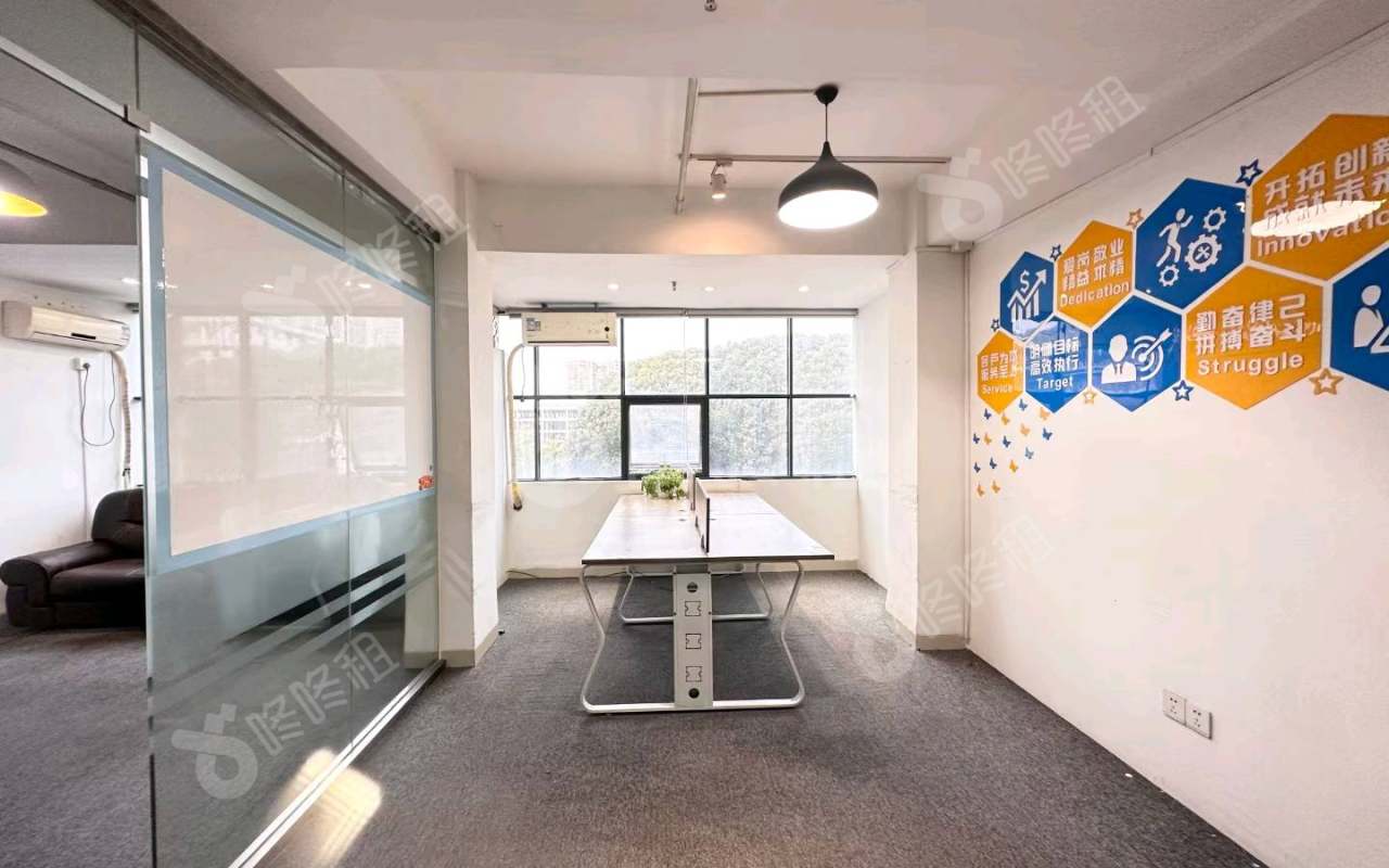 OTO创客+_65平_精装_办公室开间