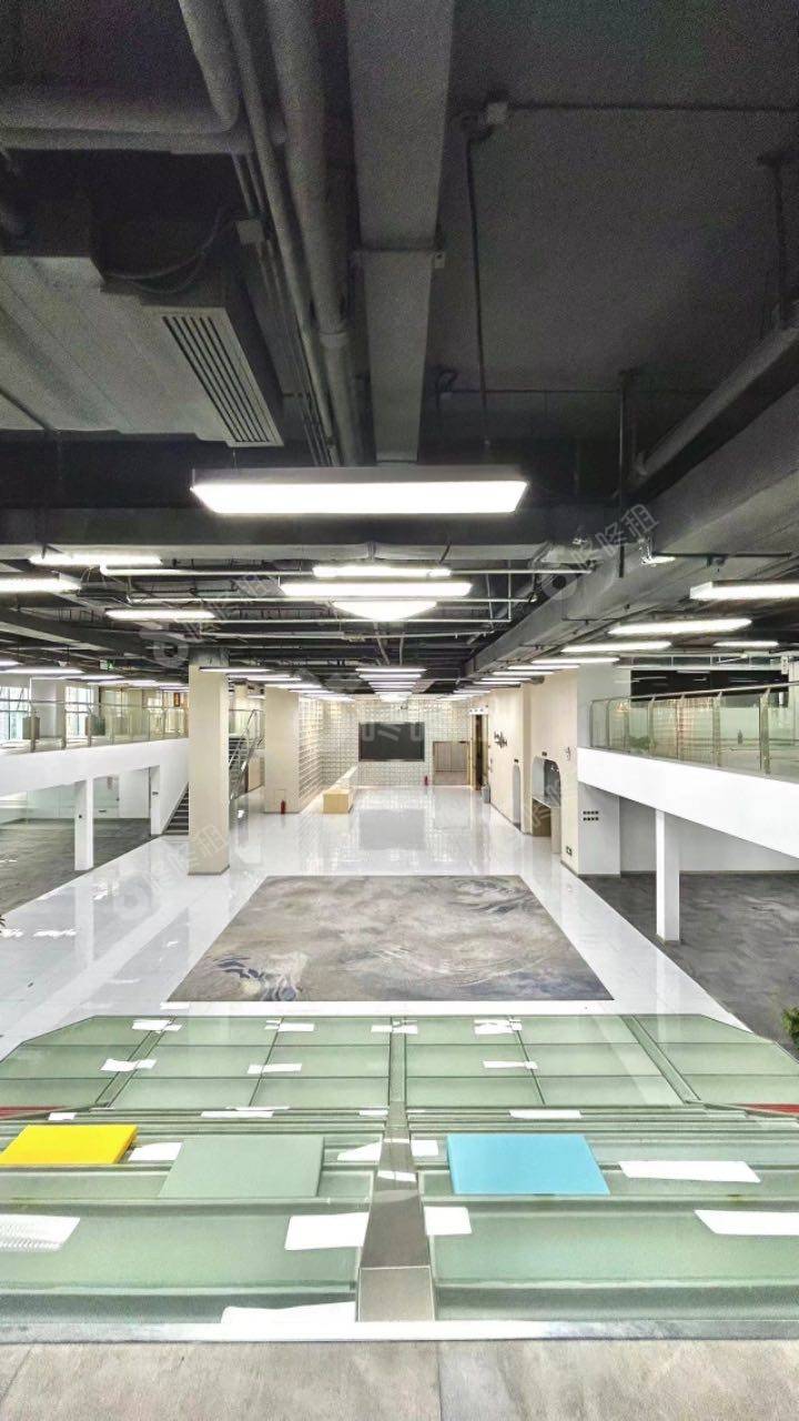 中科纳能大厦_2030平_精装_办公室开间