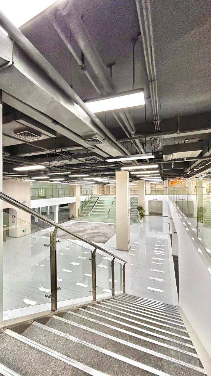 中科纳能大厦_2030平_精装_办公室开间