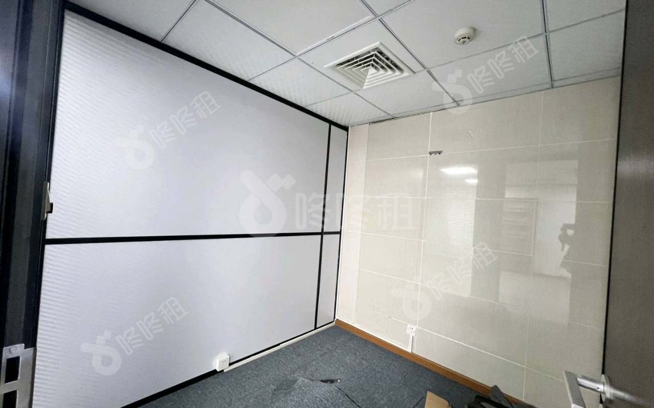 深圳特区报业大厦_160平_精装_办公室隔间