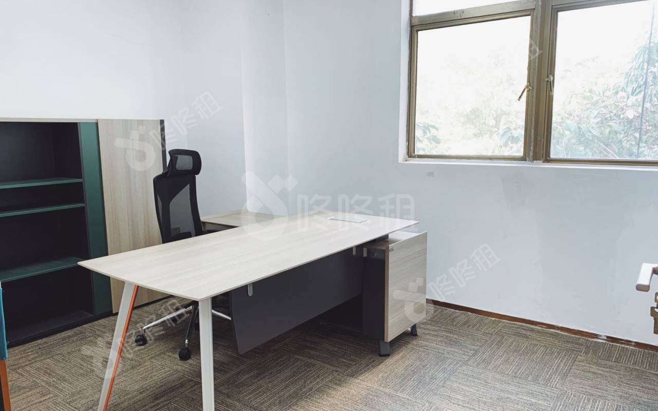 明月花都_205平_精装_办公室隔间