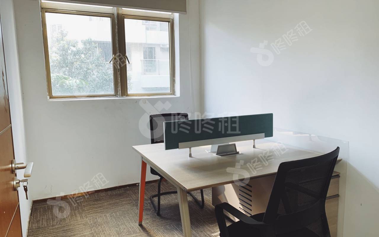 明月花都_205平_精装_办公室隔间