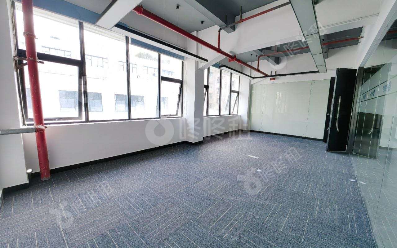 南山睿园产业园_650平_精装_办公室隔间