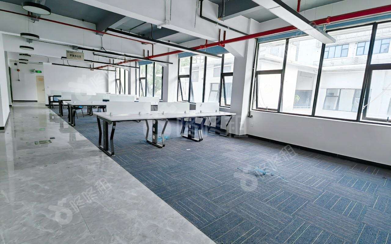 南山睿园产业园_650平_精装_办公室开间