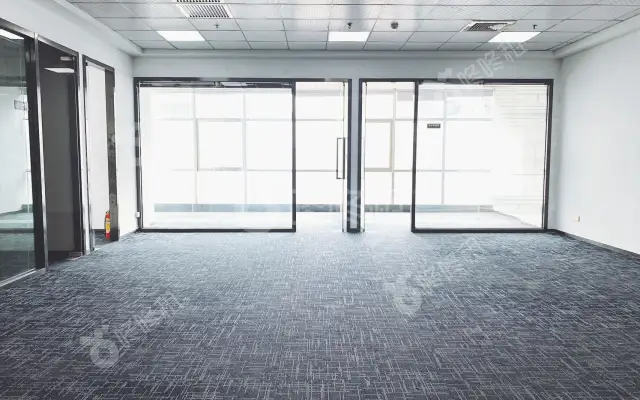 明月花都_394平米_精装_办公室房源出租