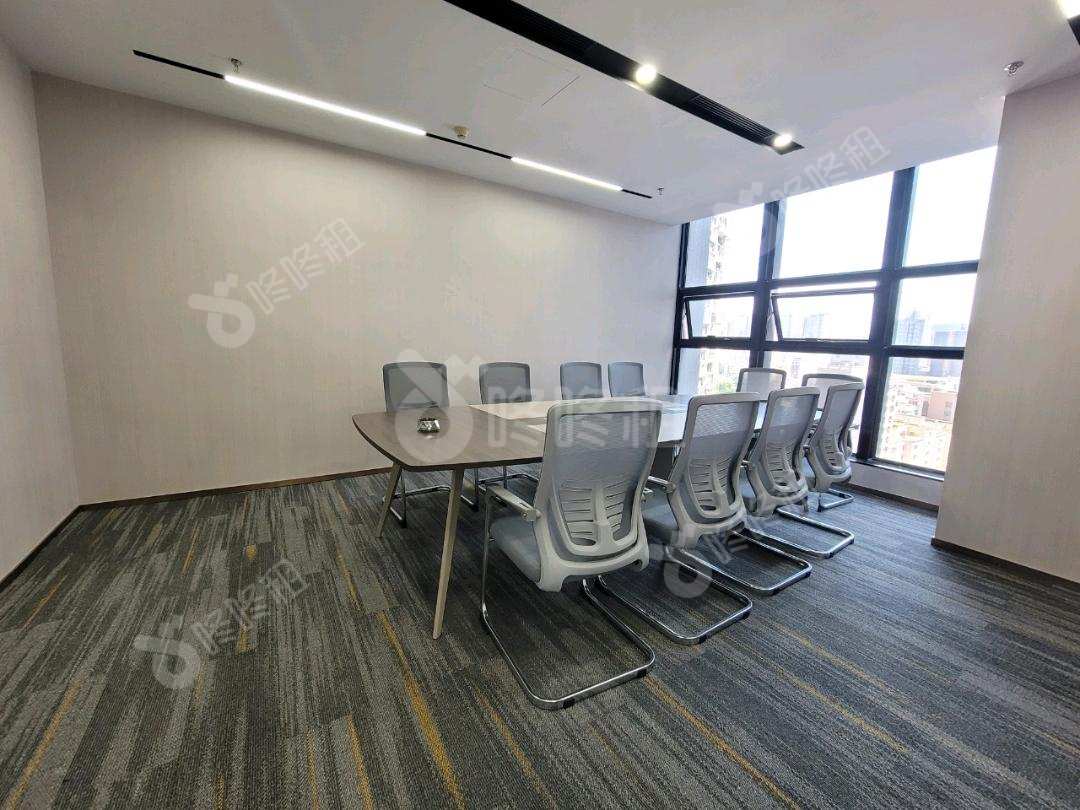 汇海广场_465平_精装_办公室隔间