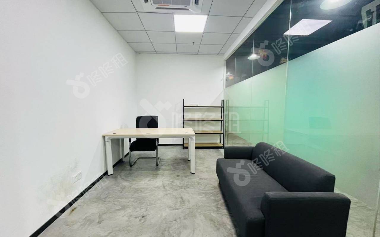 TCL国际E城_1498平_豪装_办公室开间