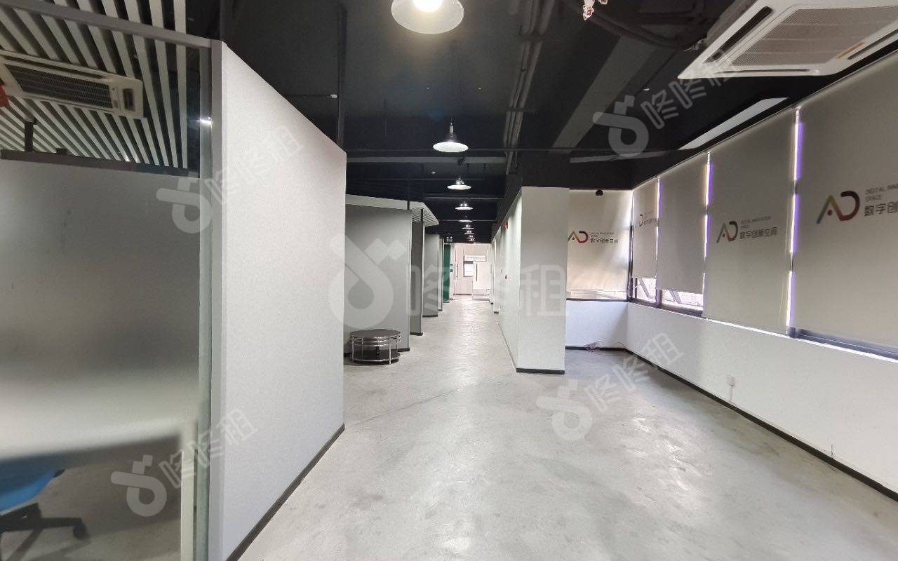 TCL国际E城_1498平_豪装_办公室开间