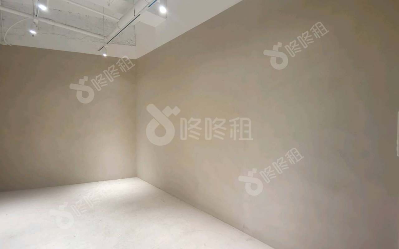 英瑞商务中心_160平_精装_办公室隔间