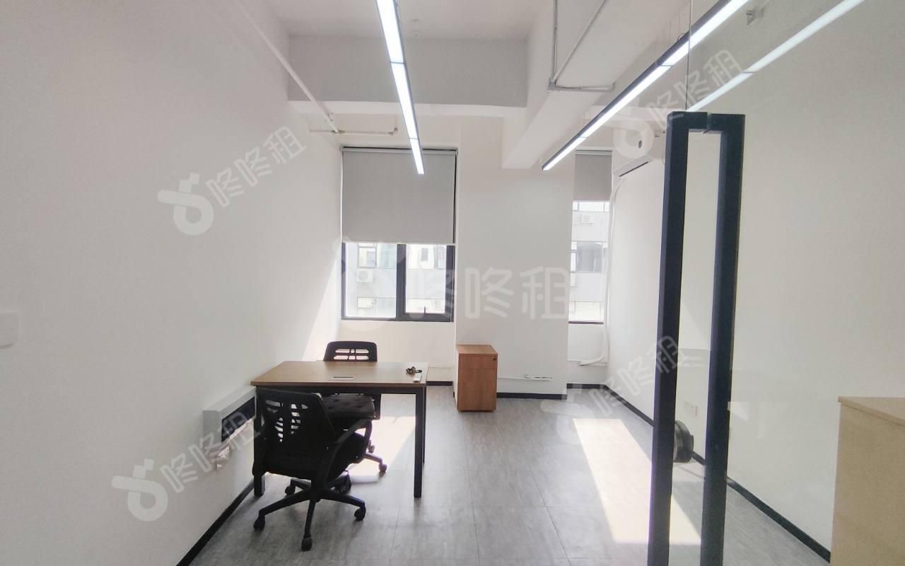 众里创业社区_590平_精装_前台