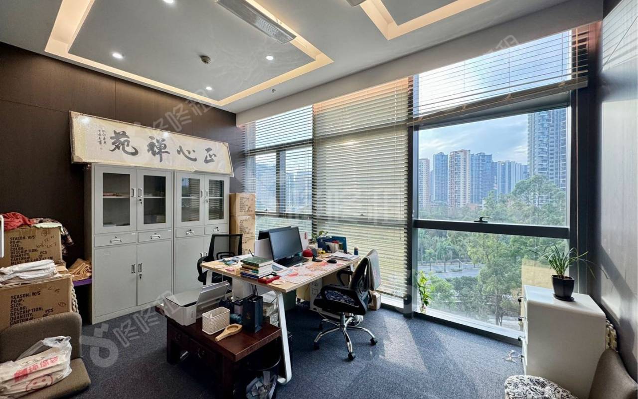 绿景美景广场_376平_精装_办公室隔间