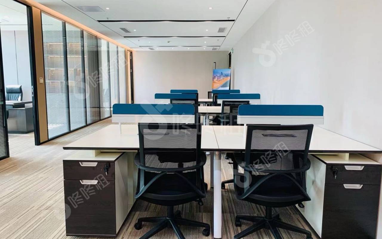 新世界中心_358平_豪装_办公室开间