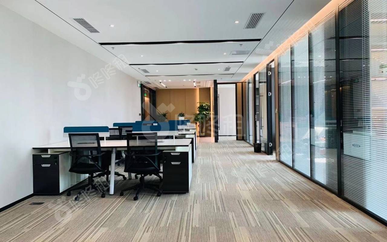 新世界中心_358平_豪装_办公室开间
